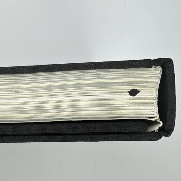 Performance: Richard Avedon Photography by Mitsuko Lahr, John Gregory - Picture 6 of 9